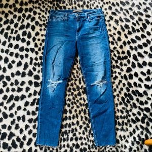 Joe’s Jeans medium wash raw hem distressed knee skinny jeans